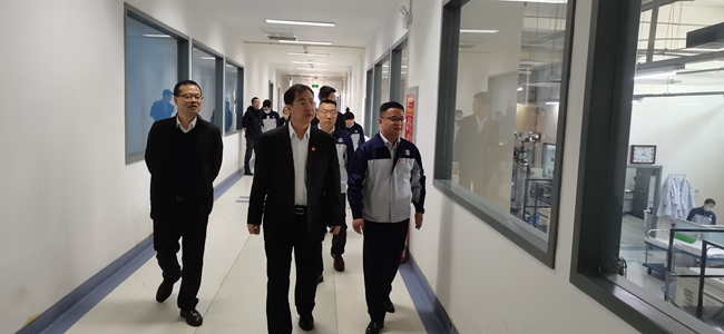 中國(guó)有研黨委書(shū)記、董事長(zhǎng)趙曉晨到有研國(guó)晶輝調(diào)研