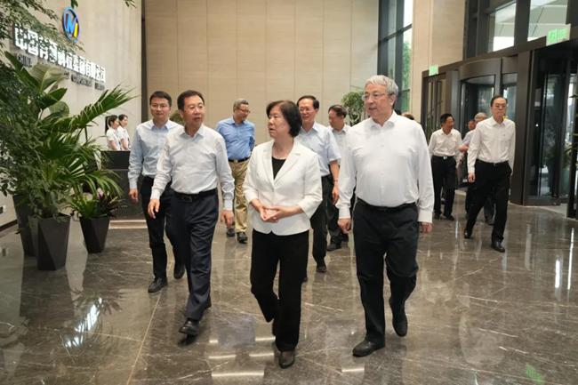全國(guó)政協(xié)副主席沈躍躍、王光謙一行到中國(guó)有研調(diào)研
