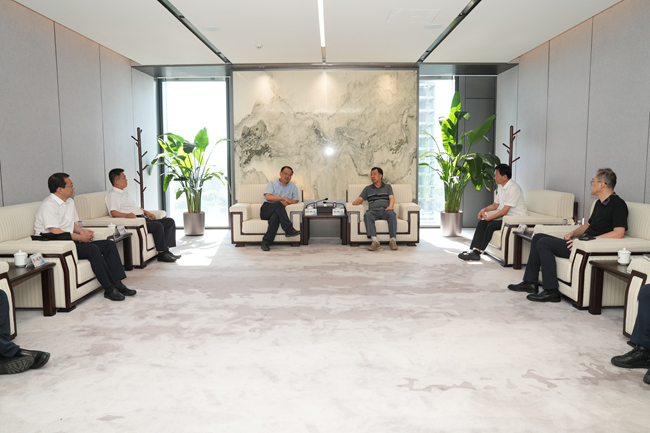 中煤集團(tuán)黨委副書記、董事廖華軍一行訪問中國有研