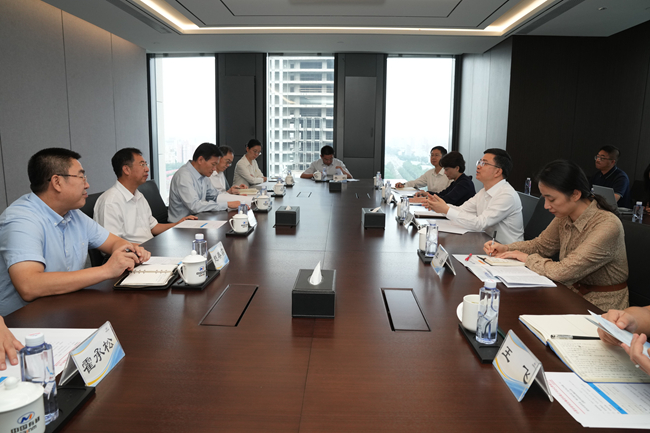 重慶市委常委、兩江新區(qū)黨工委書記羅藺一行到訪中國有研