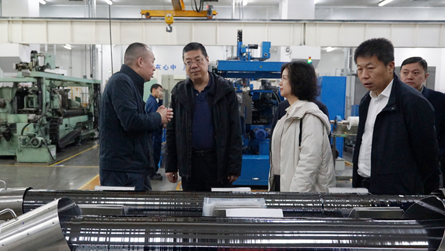 中國機(jī)械冶金建材工會副主席關(guān)明一行調(diào)研中國有研山東德州基地