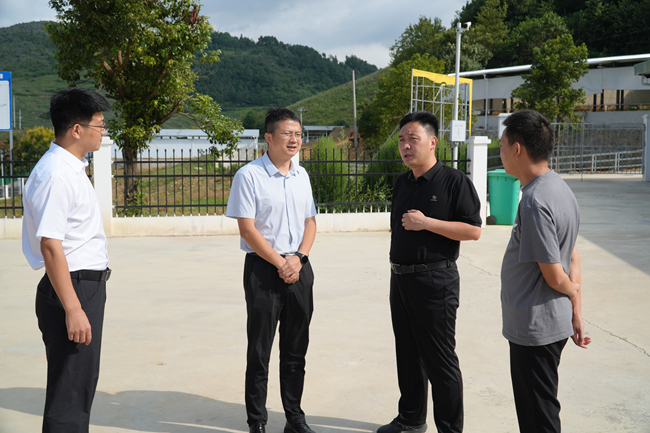 中國(guó)有研黨委副書(shū)記李志輝赴貴州省銅仁市思南縣調(diào)研集團(tuán)定點(diǎn)幫扶工作